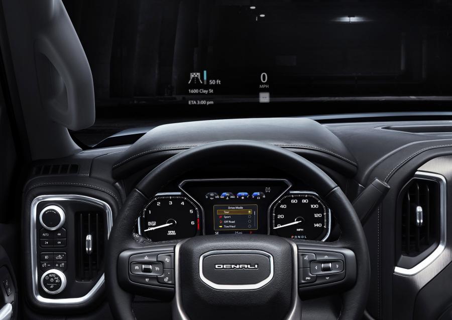 Панель приборов GMC Sierra Denali Crew Cab 2018 года  (фото 3 из 45)